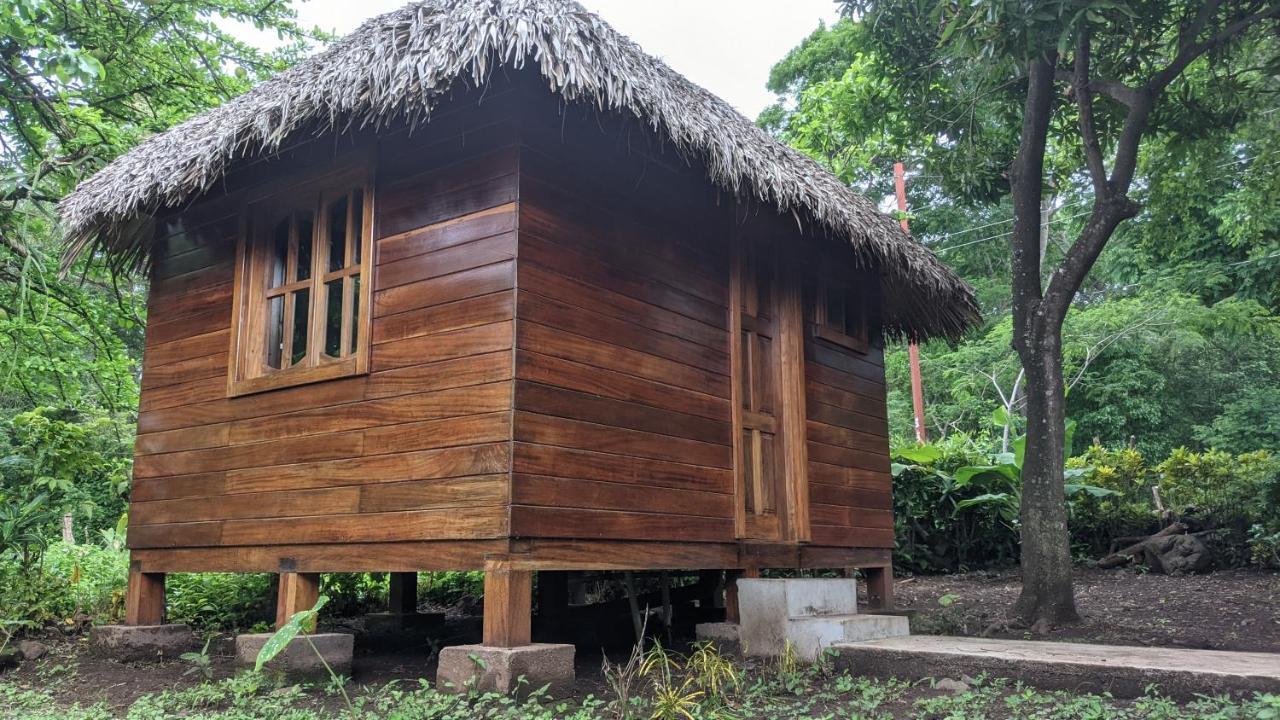 Wood Cabin - Cabana Maderas Balgue ภายนอก รูปภาพ